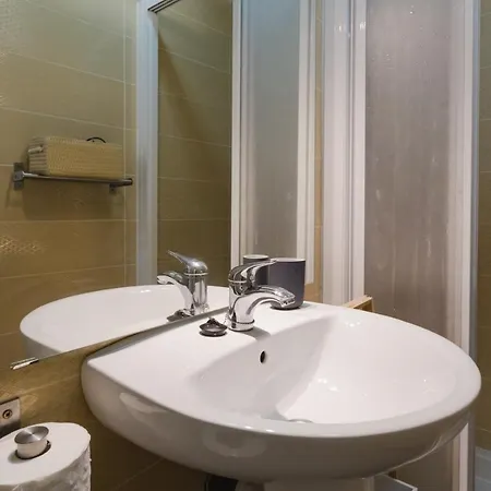 Apartamentos Malaga Center *